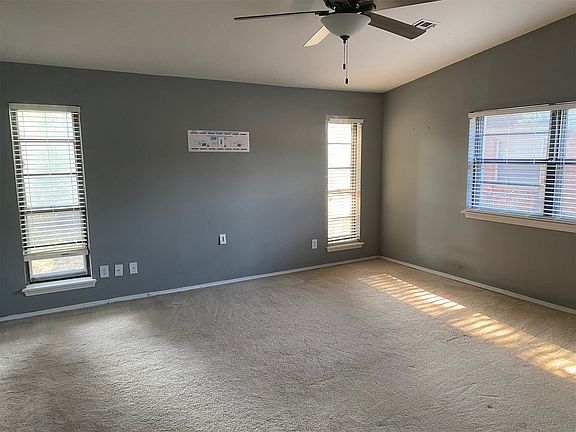 5th image of 206 S Crabtree Rd