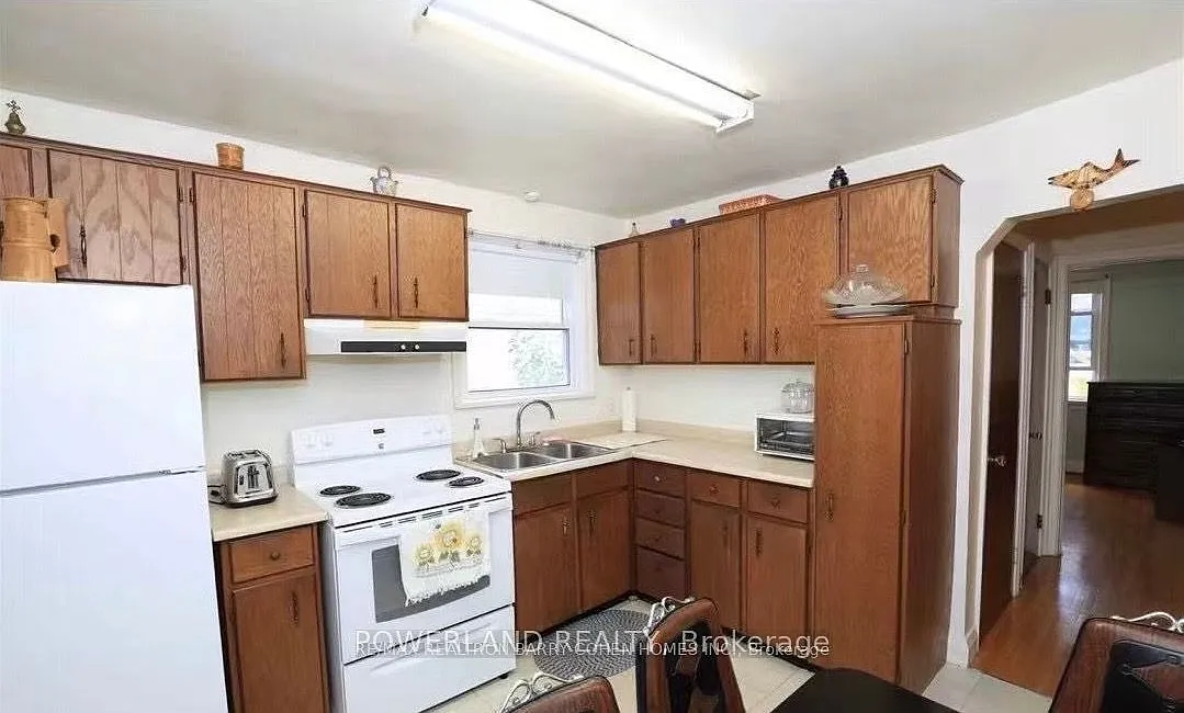 3 bed, $3,100 — Photo 4