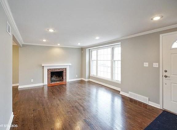 4th image of 4323 W 69th Ter