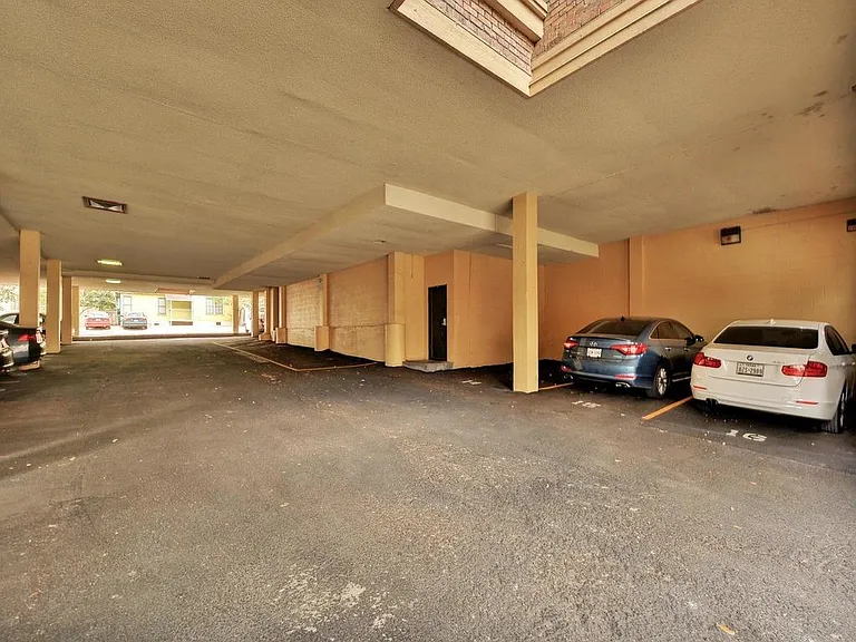 1908 San Antonio St #212 — Photo 19