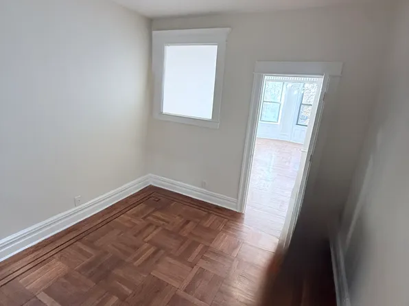 515 8th Street image 5 of 11