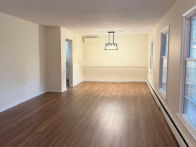 28030 W River Rd — Photo 2