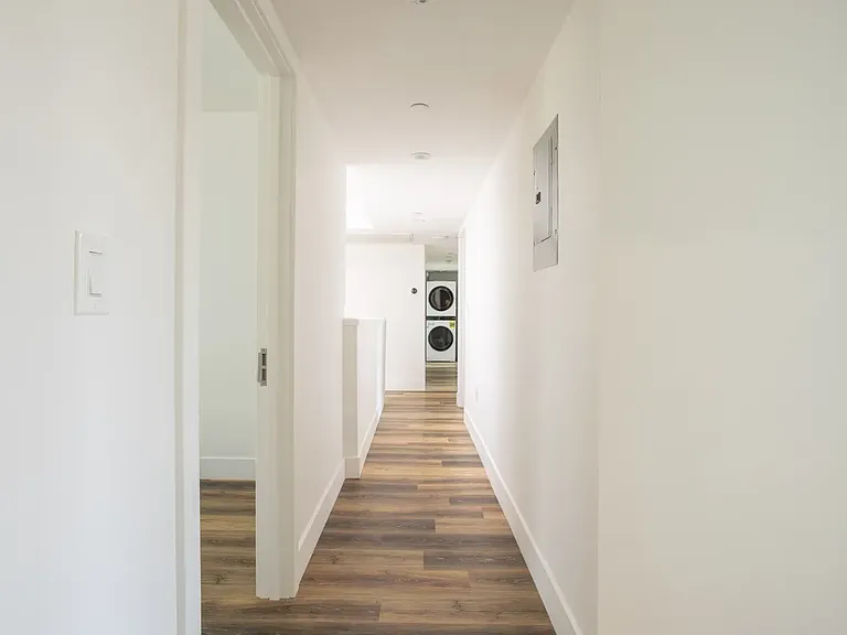 1814 W 36th St #101 — Photo 7