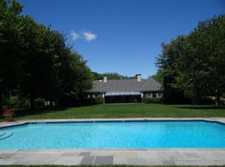 12 Cobb Isle Rd, Water Mill, NY 11976