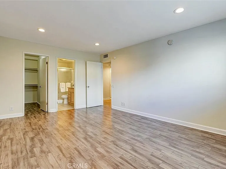 4637 Willis Ave #110 — Photo 19