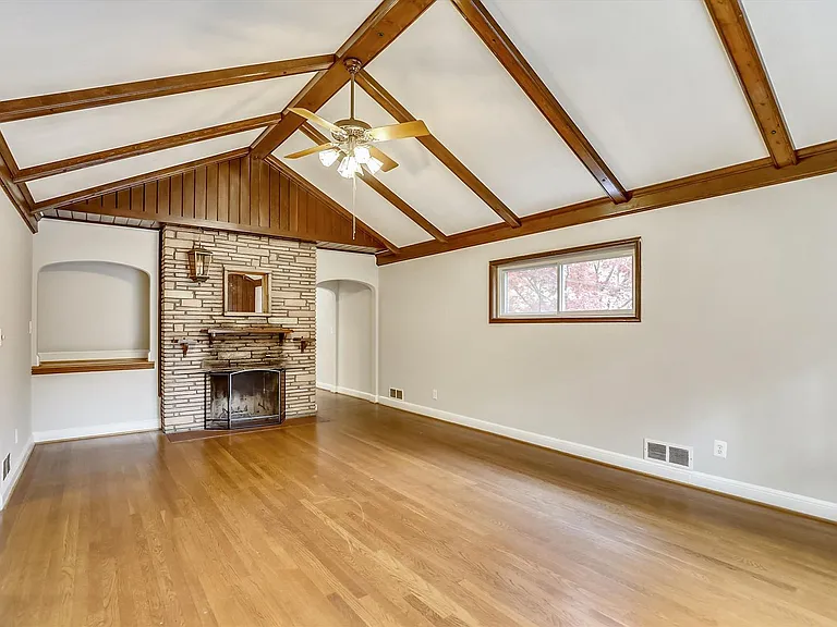 3503 E West Hwy — Photo 6