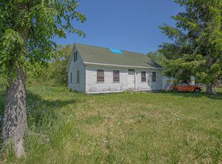 136 Croswell Rd, Farmington, ME 04938