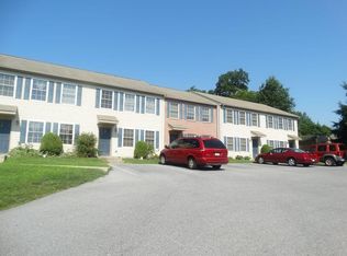 11 Diamond Spring Cir, Akron, PA 17501