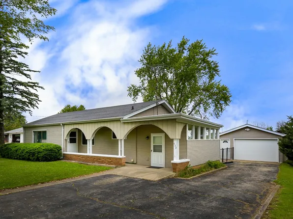 433 Poygan Rd, Omro, WI 54963