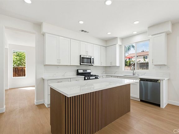 2nd image of 25868 Boulder Rock Pl