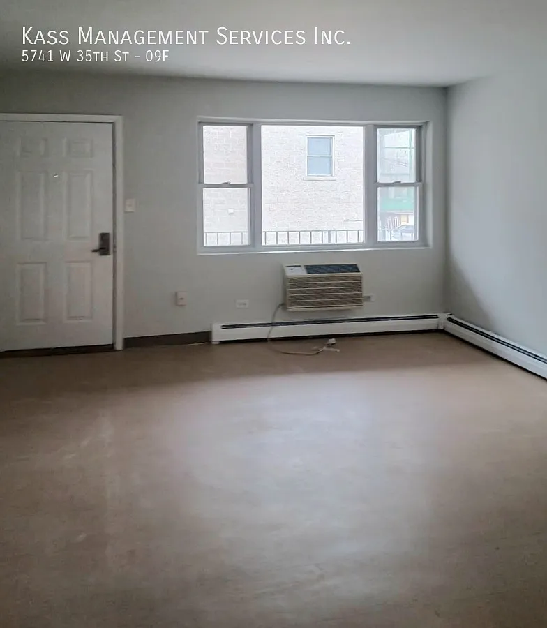 Cicero 1 bedroom with Heat included and Updated Kitchen! — Photo 4