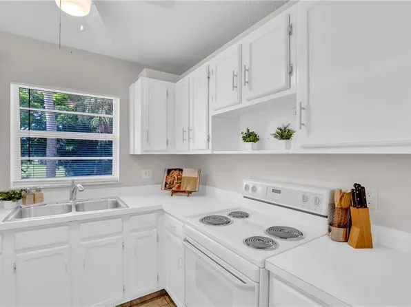 17 Vista Palm Lane #201, Vero Beach, FL 32962