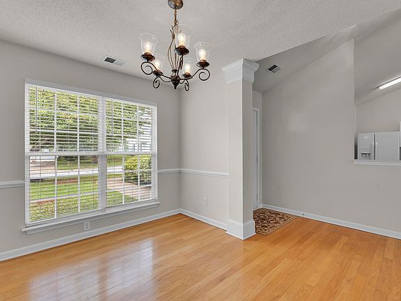 5th image of 618 Fairview Lake Way