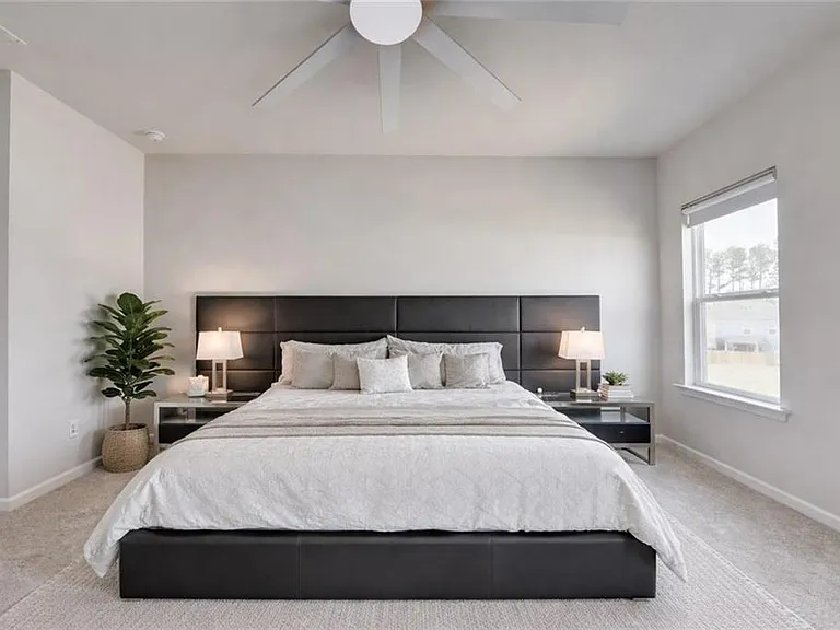 1123 Chastain Dr — Photo 15