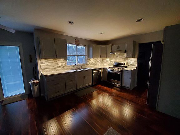 4th image of 21527 102nd Street Ct E