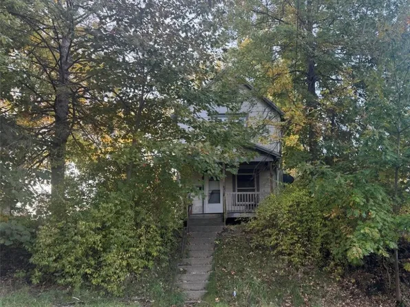 238 Malleable St, Sharon, PA 16146