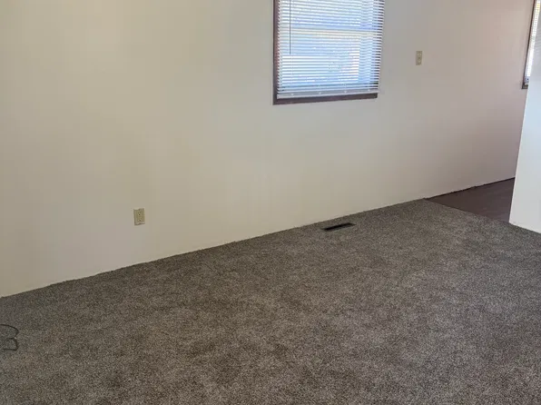 504 1st St NE #1, Mason City, IA 50401