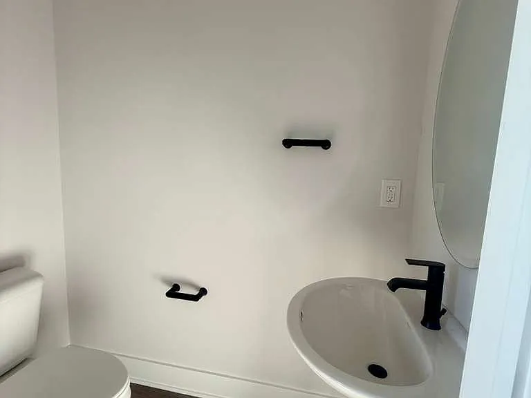 1495 Superior Ave — Photo 34