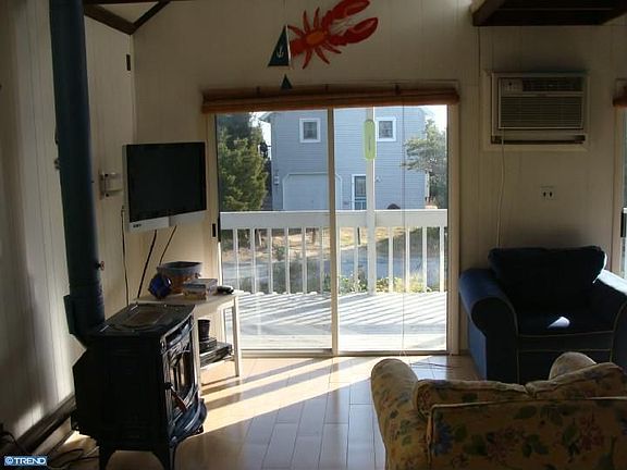 3rd image of 1617 Beach Plum Dr