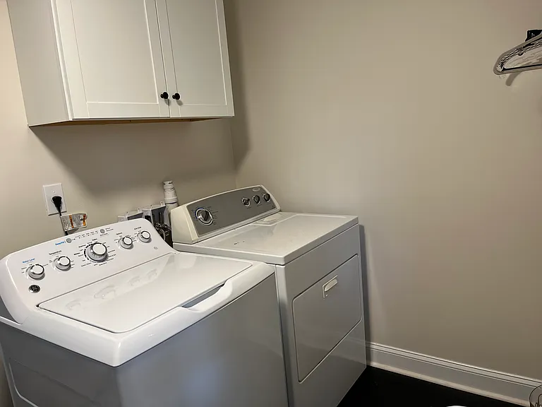 2306 Poincianna St SW — Photo 4