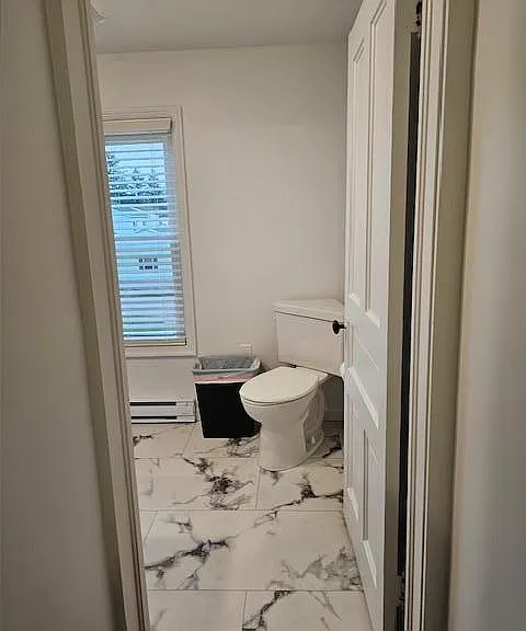 2ND FLOOR FULL BATHROOM