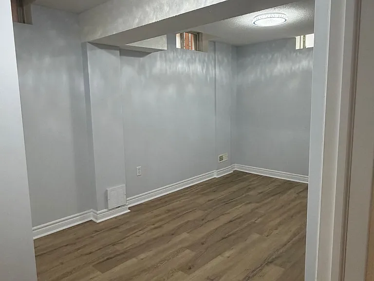 140 Bachman Dr #BASEMENT — Photo 6