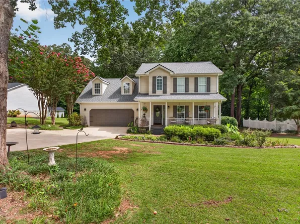 206 Playground Rd, Walhalla, SC 29691