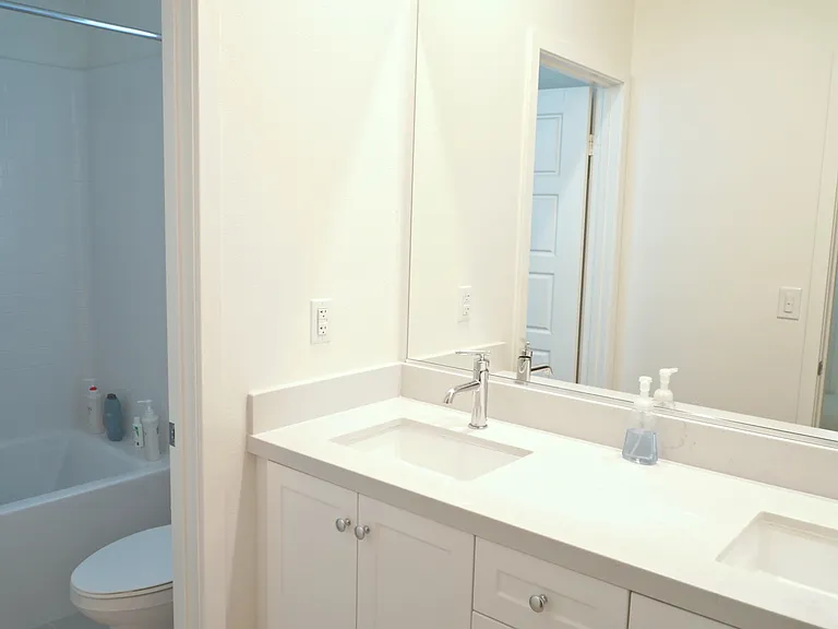 4260 S Crisanta Privado — Photo 13