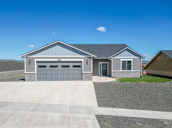1737 Golden Hills Dr, Lewiston, ID 83501