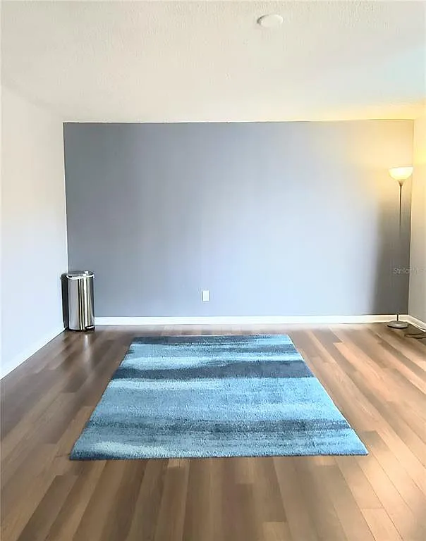 2 bed, 2.0 bath, 927 sqft, $2,099 — Photo 4