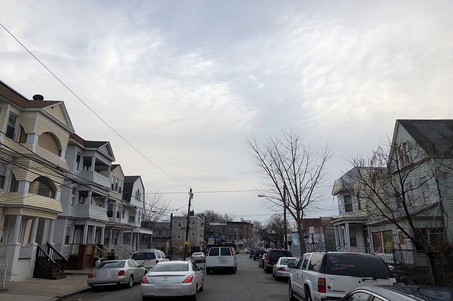 1st image of 915-917 S 18th St