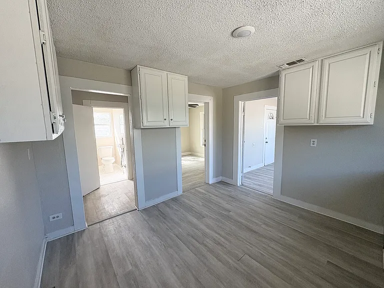 1618 N Hamilton St — Photo 6