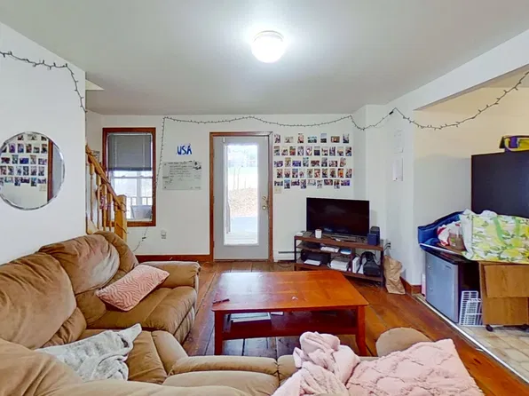250 Northampton Rd #A, Amherst, MA 01002