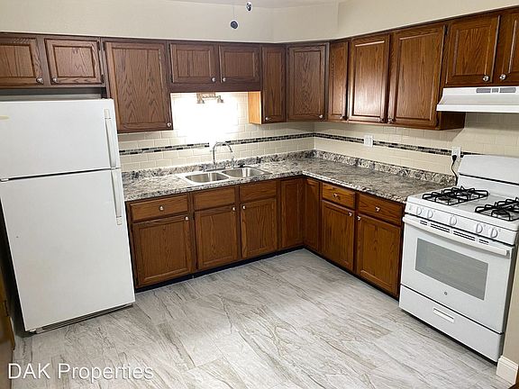 3rd image of N114W15518 Sylvan Cir APT 19
