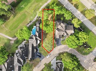 2723 S Southern Oaks Dr, Houston, TX 77068