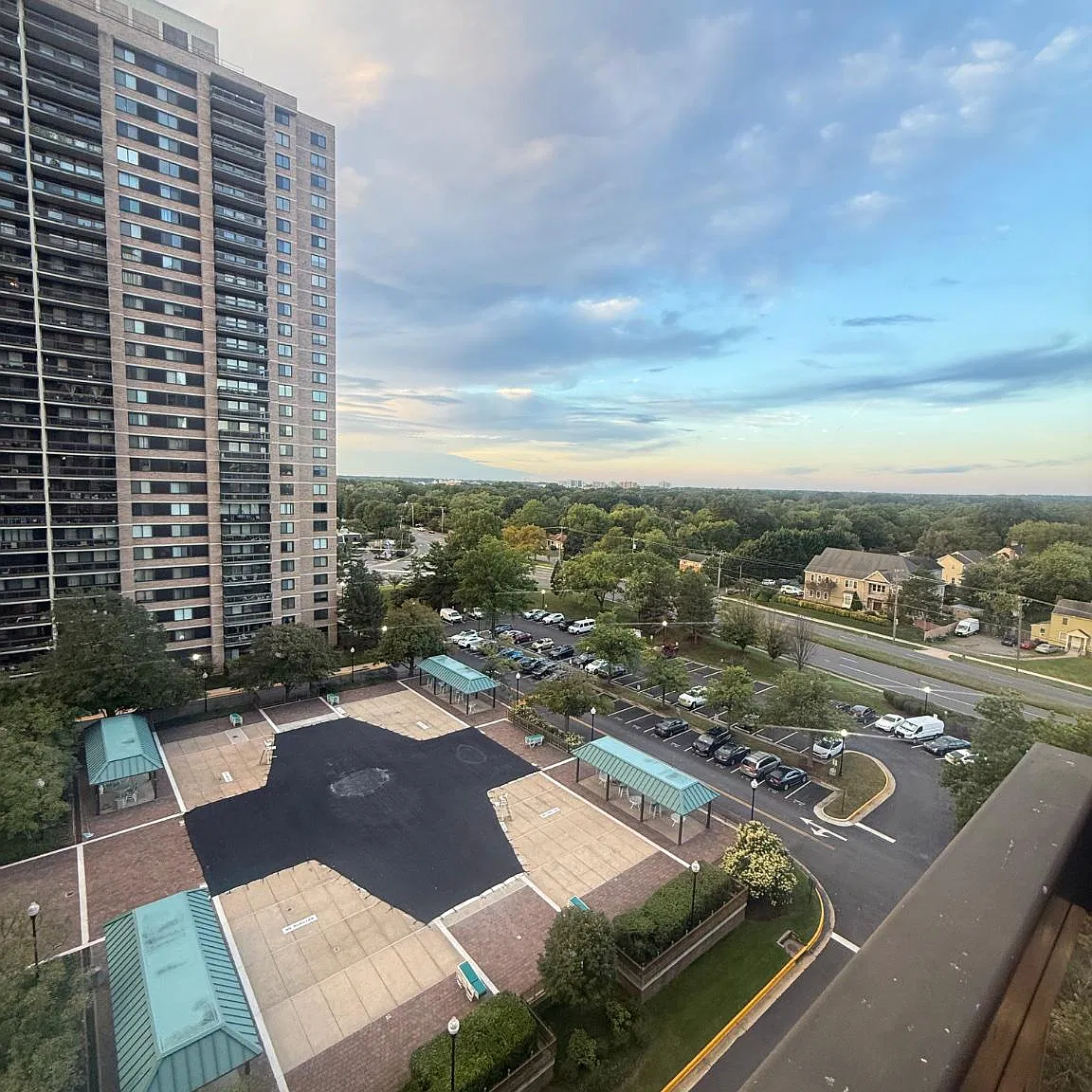 Skyline Square — Photo 2