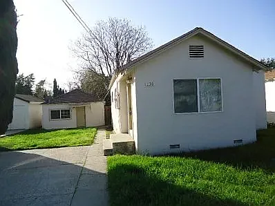 130 Wilson Ave #B — Photo 1