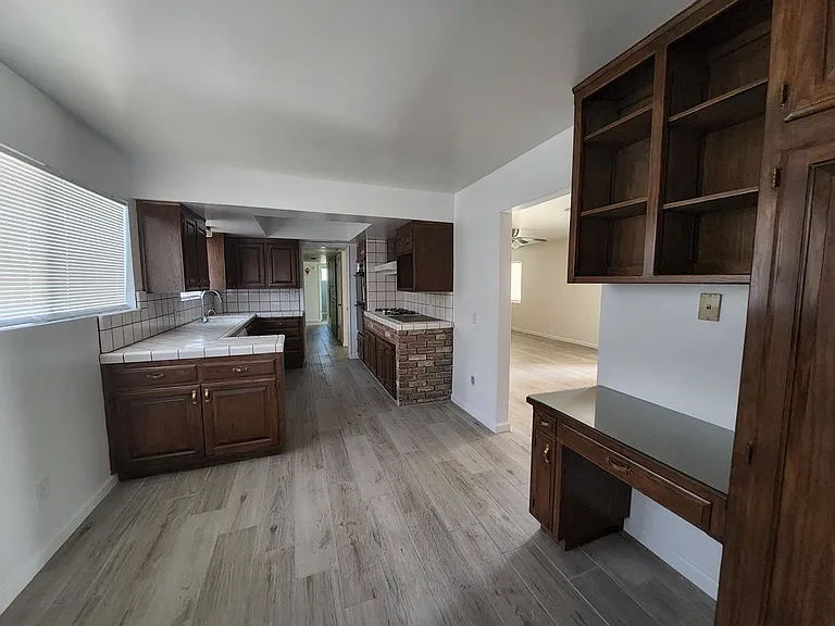 2801 El Berrendo Ave — Photo 4
