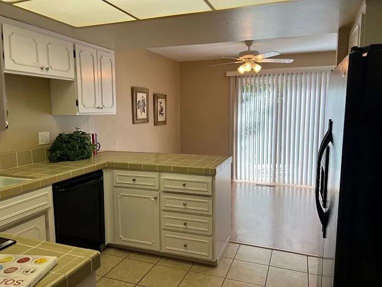 120 Carlton Ave #40 — Photo 8