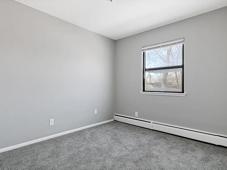 1086 York Ave #1 — Photo 7