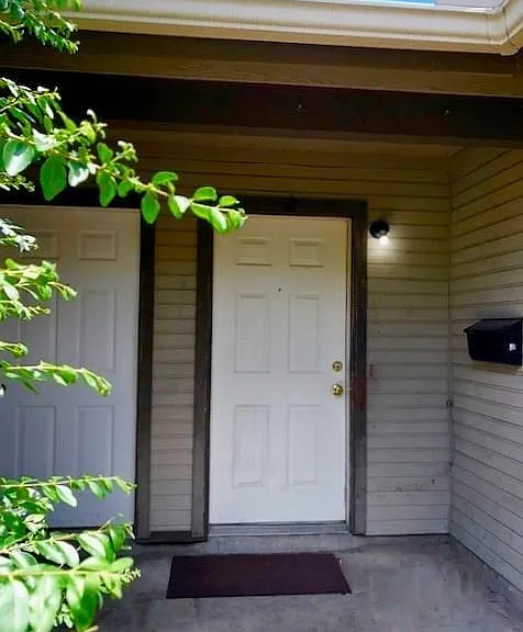 2118 Gaston Place Dr — Photo 1