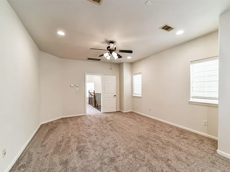 1117 Saint Agnes St #E — Photo 30