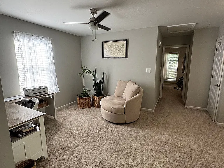 401 Heritage Commons Cir — Photo 14
