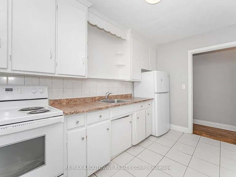 1031 Churchill Ave E #3 — Photo 14