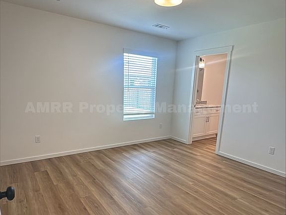 5th image of 1917 Porter St