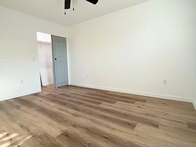 201 W Center St #1-6 — Photo 13