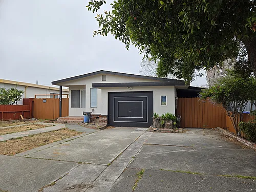 5334 Creely Ave Photo 1