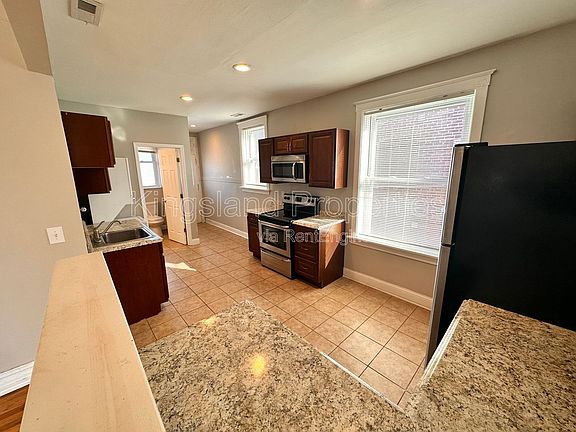 2nd image of 5137 Waterman Blvd APT 4
