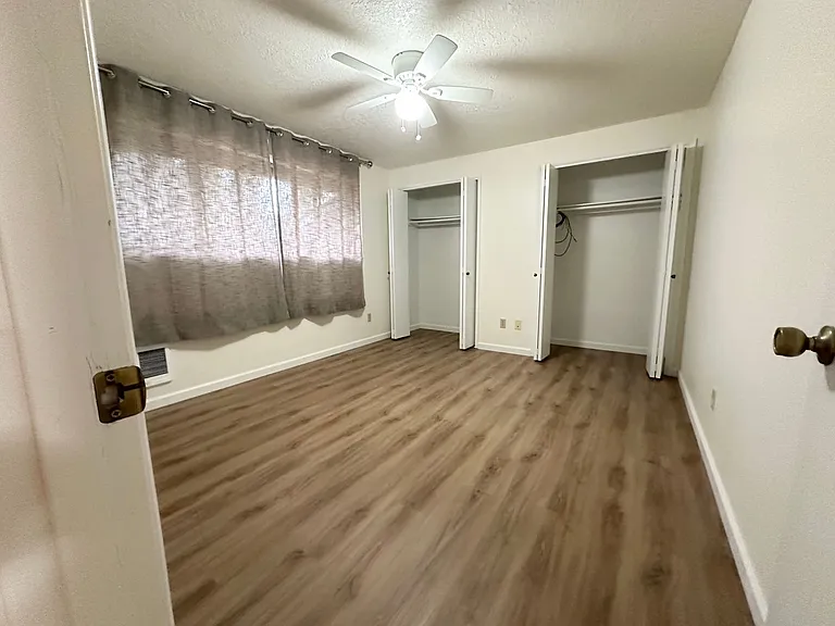 6055 SW 68th Ct — Photo 16