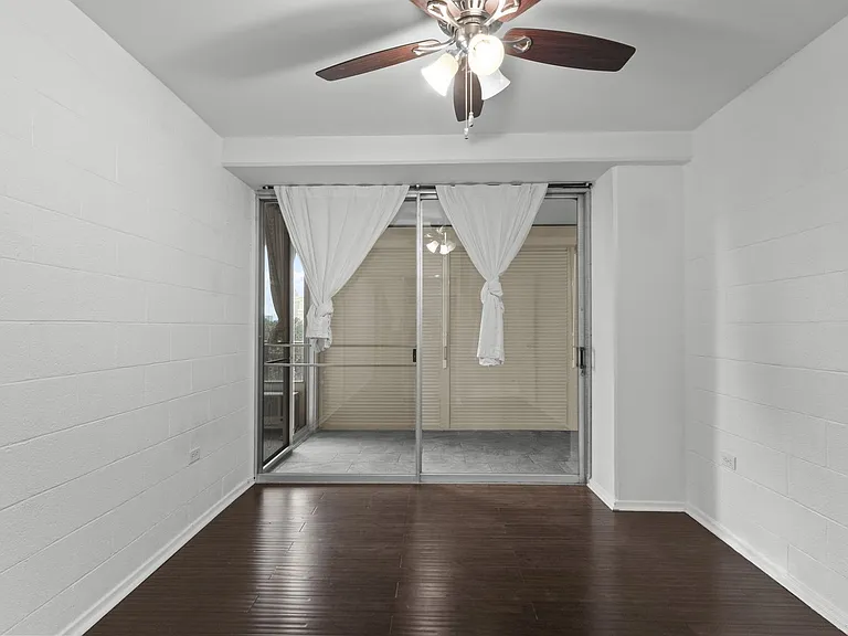 1415 Victoria St #406 — Photo 8